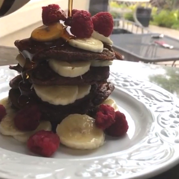 Nourish: Vegan Chocolate Pancakes by @thephallerina