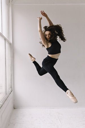 Michaela Catherine wearing PointePeople Buttermilk no calamine just Pointe Paint to matte or pancake your pointe shoes 
